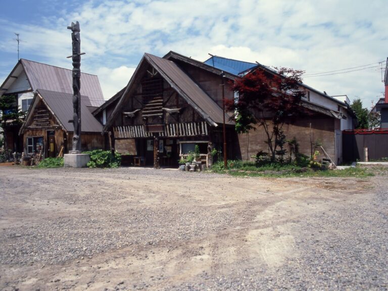 川村カ子トアイヌ記念館